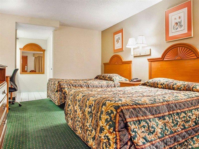 Rodeway Inn Mount Laurel Hwy 73 Buitenkant foto