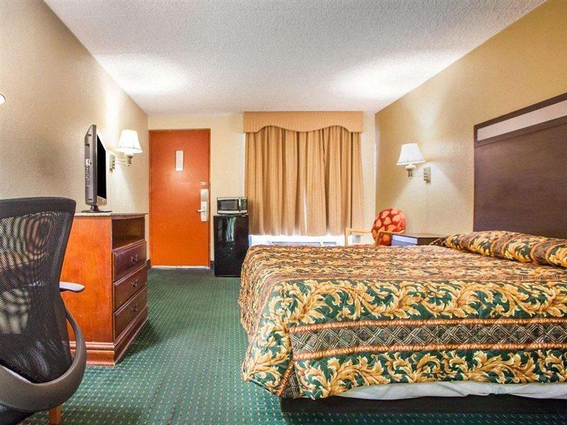 Rodeway Inn Mount Laurel Hwy 73 Buitenkant foto