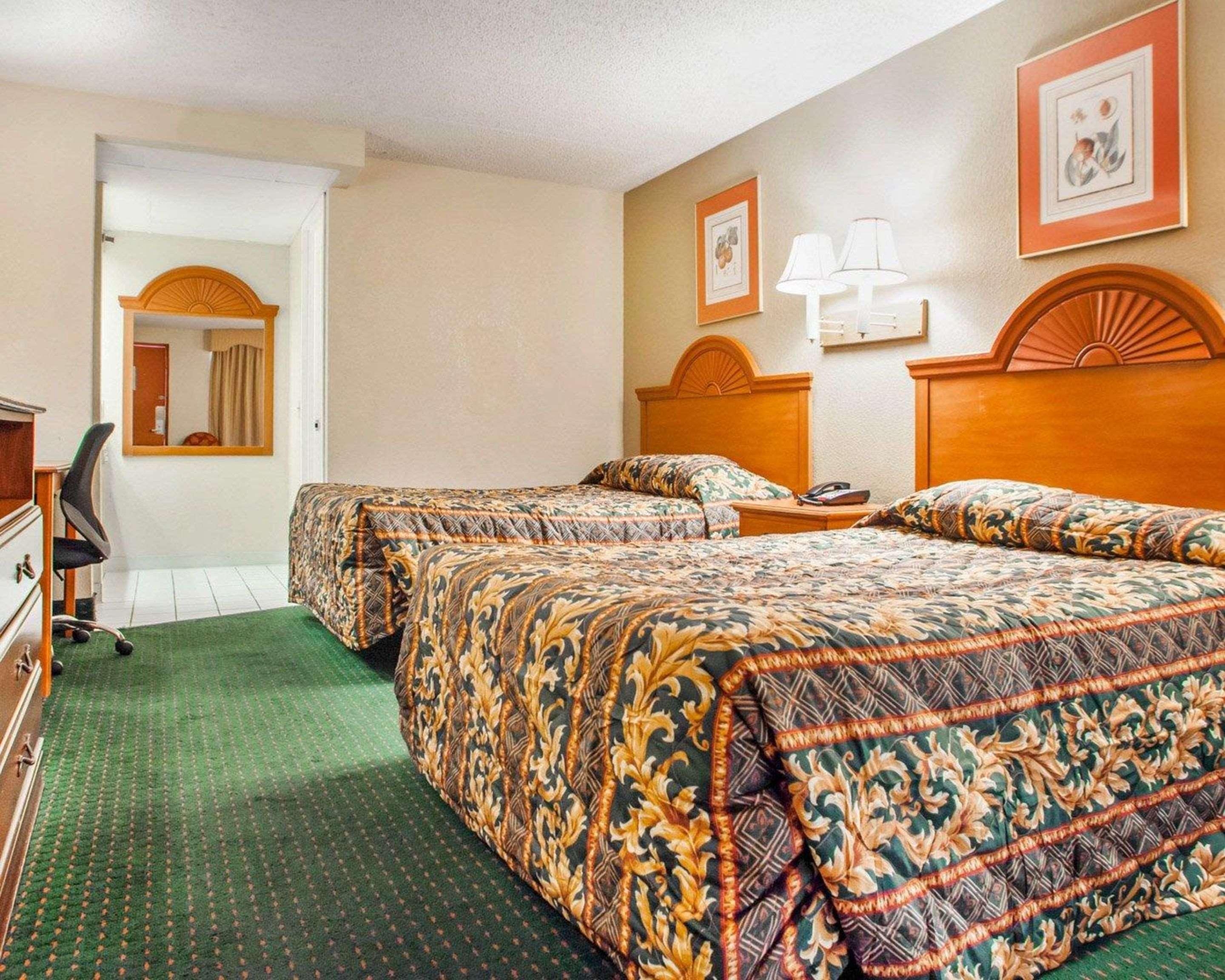 Rodeway Inn Mount Laurel Hwy 73 Buitenkant foto