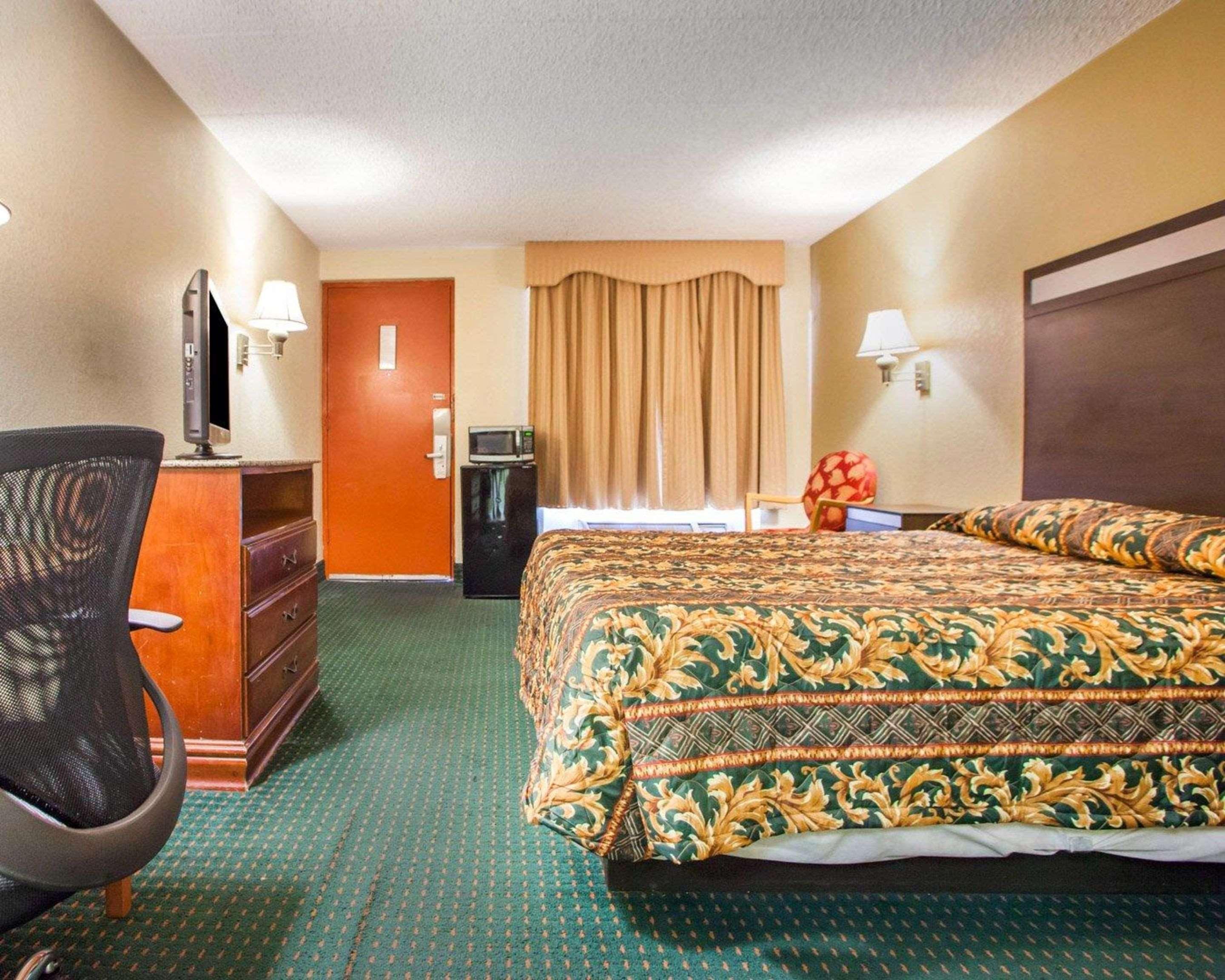 Rodeway Inn Mount Laurel Hwy 73 Buitenkant foto