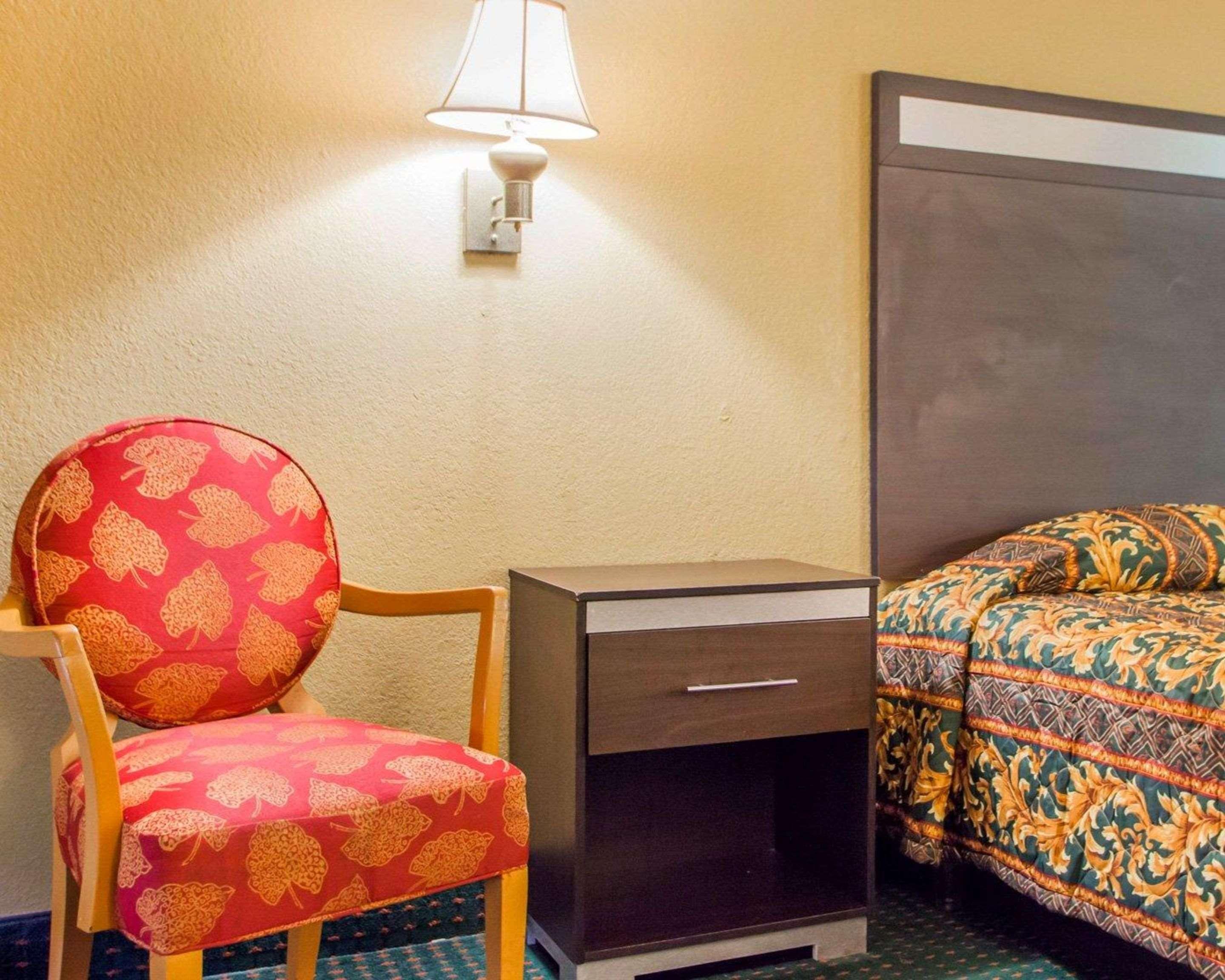 Rodeway Inn Mount Laurel Hwy 73 Buitenkant foto