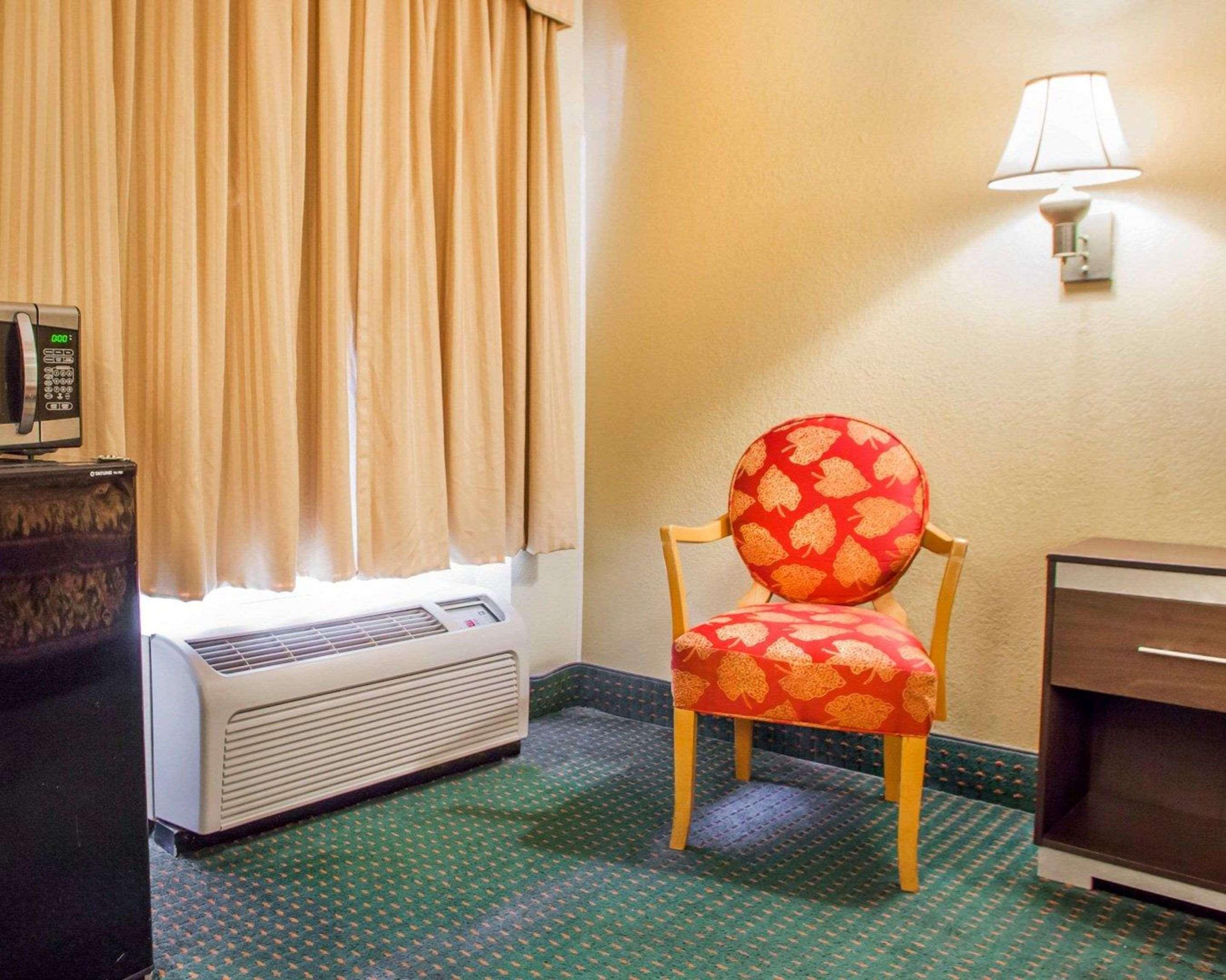 Rodeway Inn Mount Laurel Hwy 73 Buitenkant foto