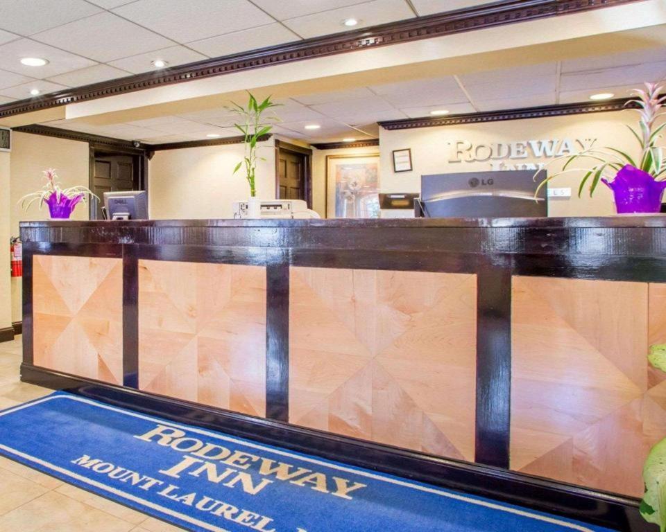 Rodeway Inn Mount Laurel Hwy 73 Buitenkant foto