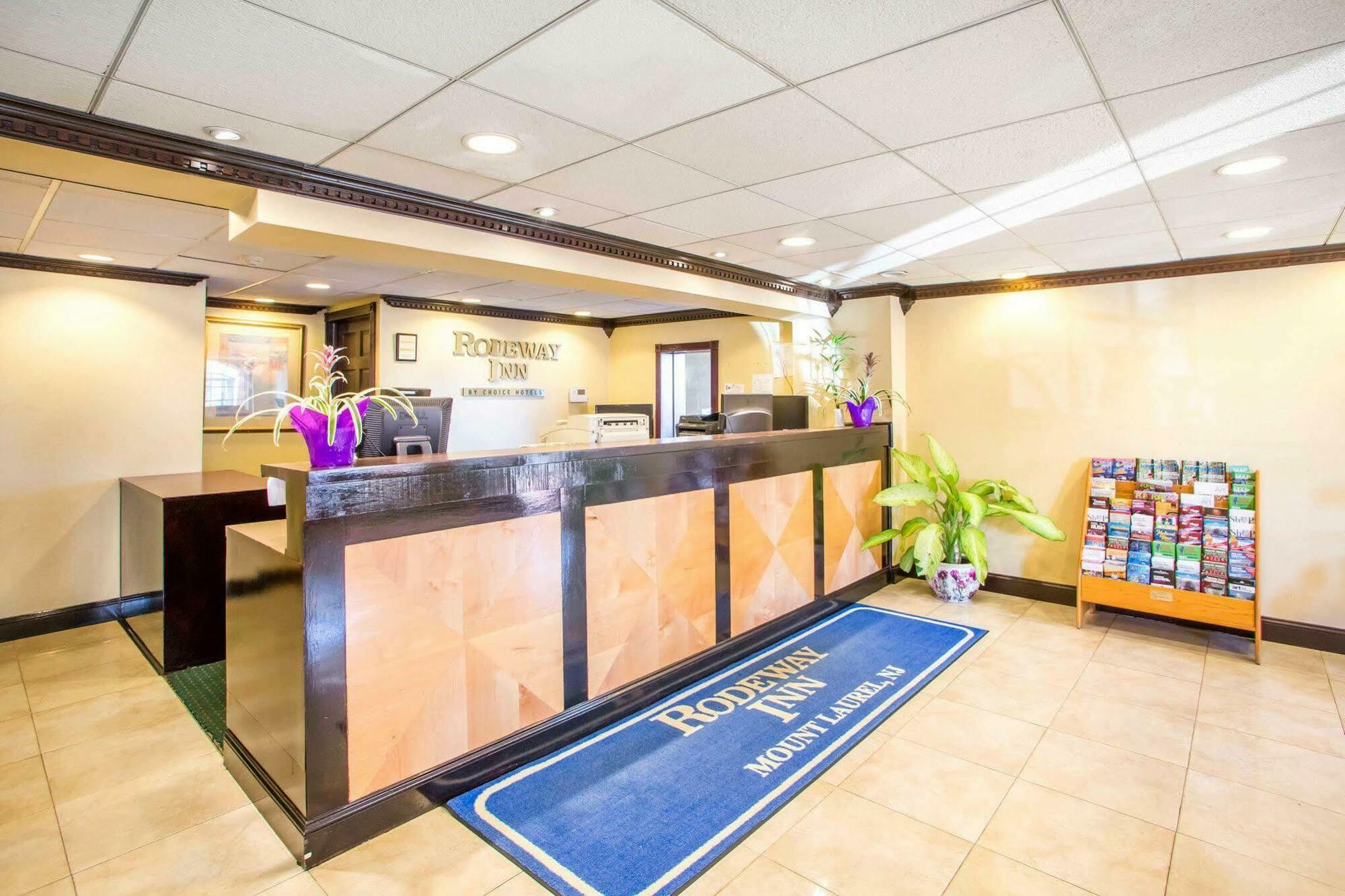 Rodeway Inn Mount Laurel Hwy 73 Buitenkant foto