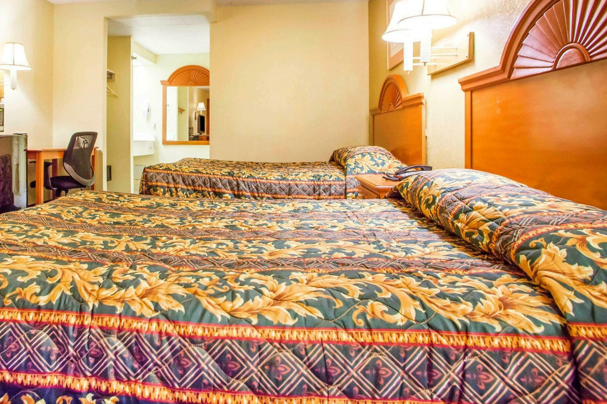 Rodeway Inn Mount Laurel Hwy 73 Buitenkant foto