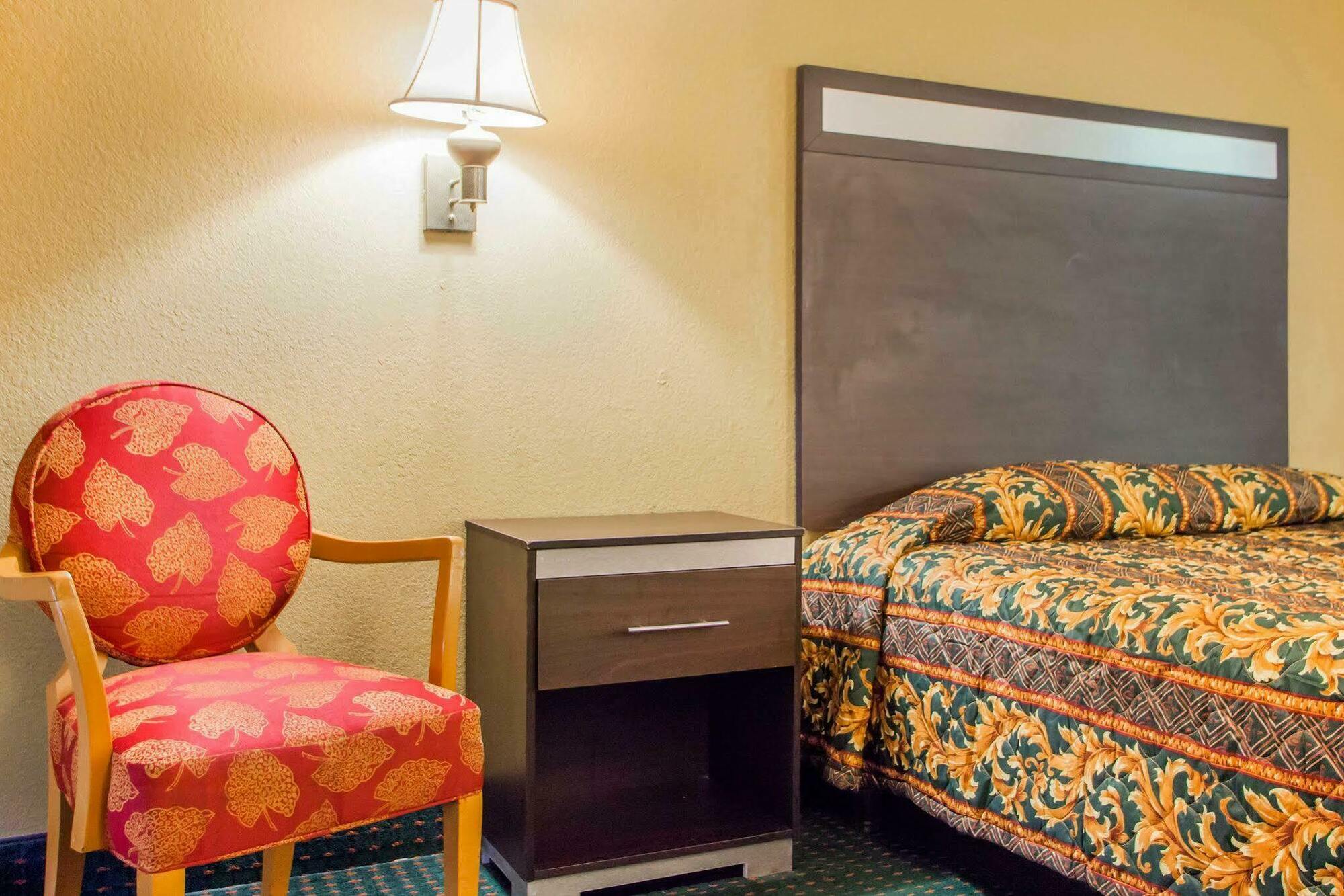 Rodeway Inn Mount Laurel Hwy 73 Buitenkant foto